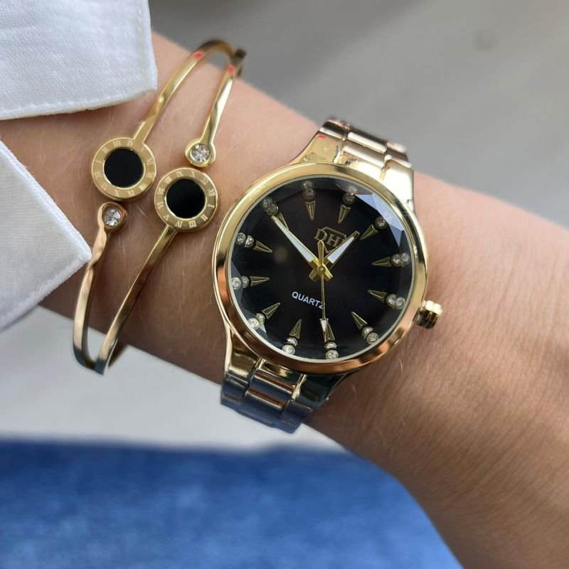 Relógio Feminino Dourado Fundo Preto